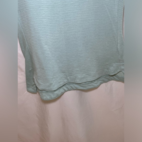 Avalanche Outdoor Supply Company Women’s size small short sleeve teal T-shirt - Picture 6 of 6